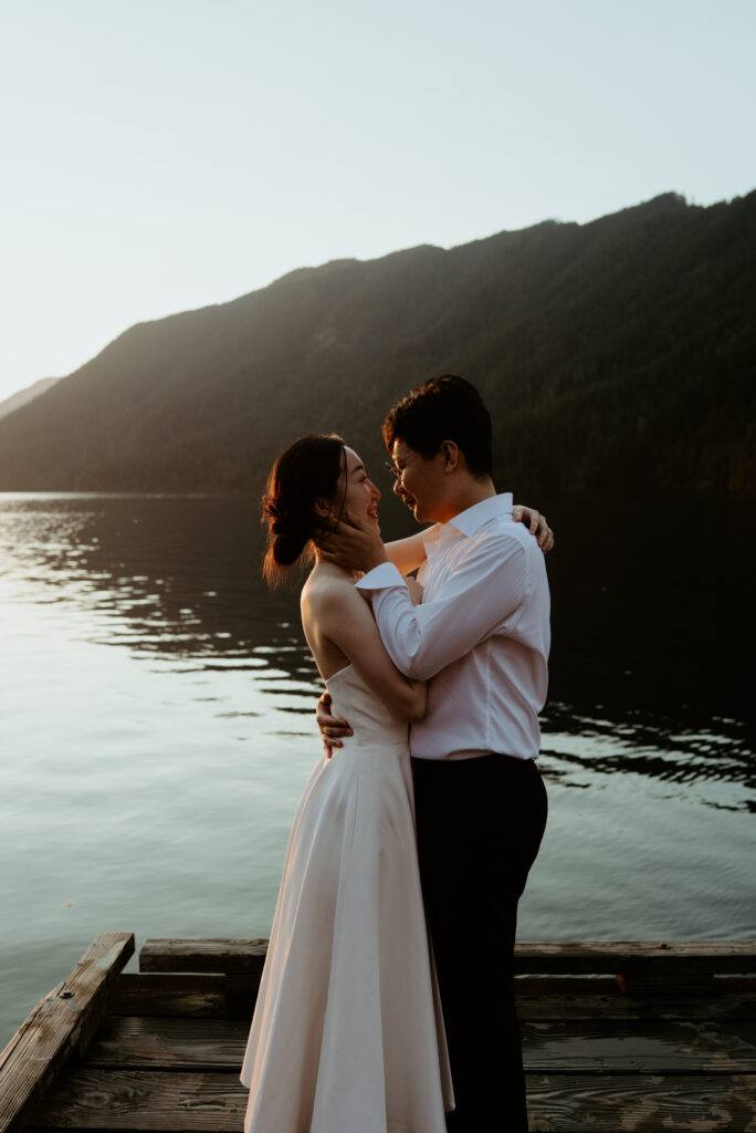 couple in the sunset dancing